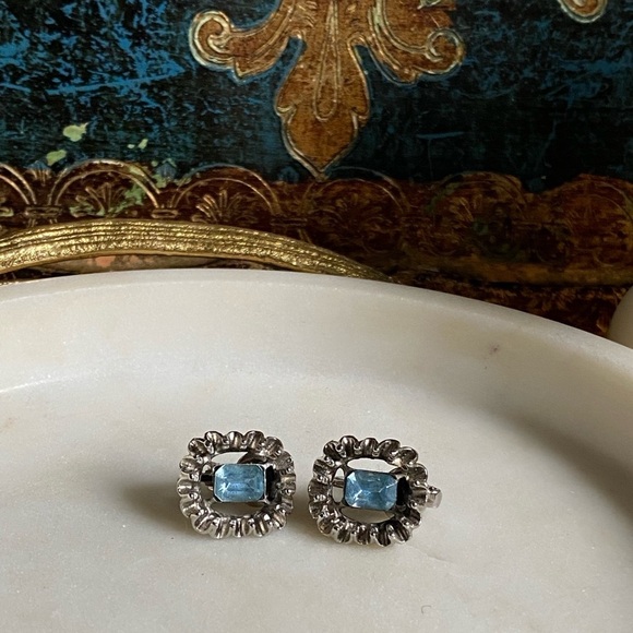 Vintage Weiss clip on earrings - Picture 3 of 16